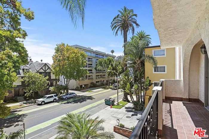 photo 14: 125 Montana Avenue Unit 201, Santa Monica CA 90403