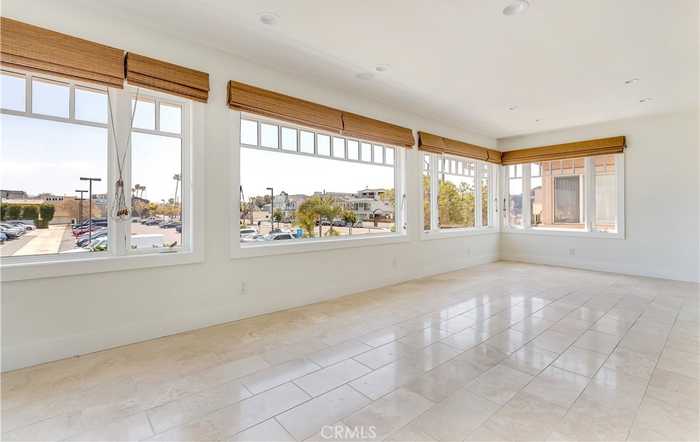 photo 2: 203 8th St, Newport Beach CA 92661