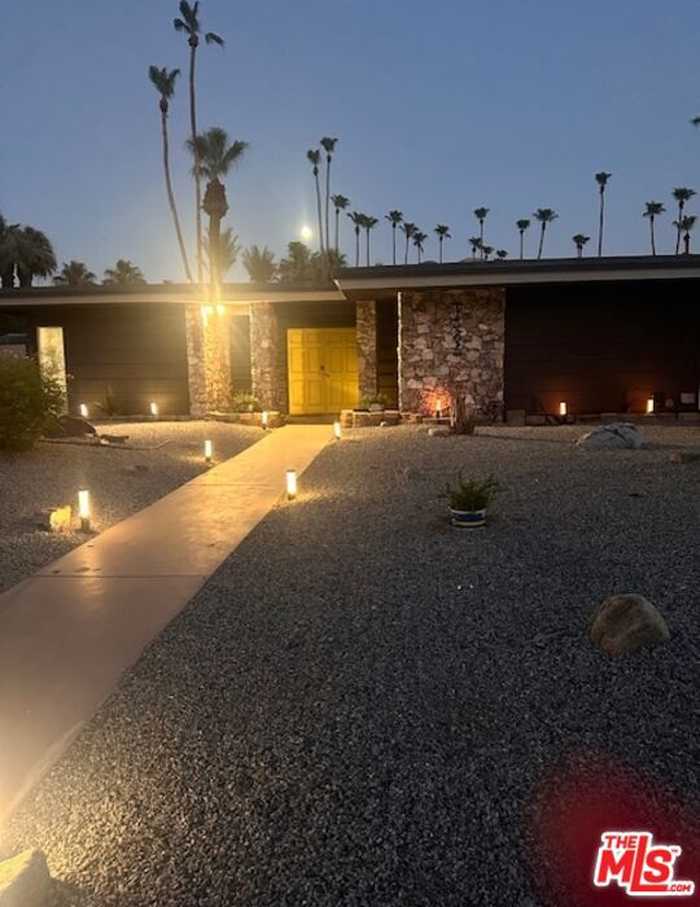 photo 1: 1585 E Madrona Drive, Palm Springs CA 92264