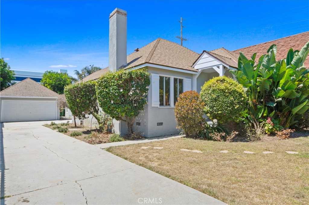 photo 1: 8970 Kramerwood Place, Los Angeles CA 90034