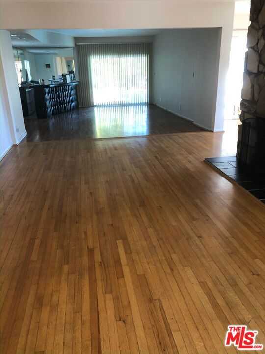 photo 3: 7514 Kentwood Avenue, Los Angeles CA 90045