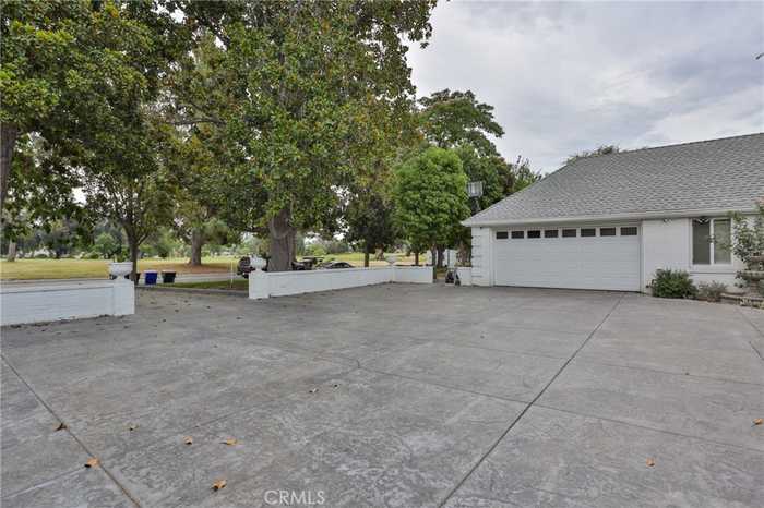 photo 2: 3120 Parkside Drive, San Bernardino CA 92404