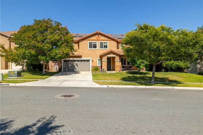 photo 1: 729 John Circle, Corona CA 92879