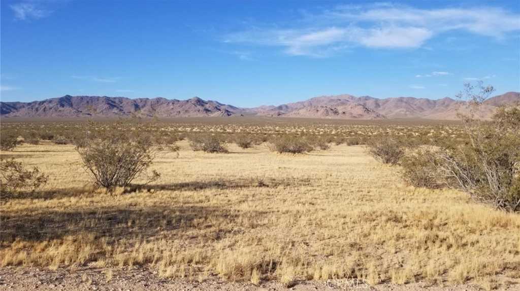 photo 1: Lucerne Valley Cutoff, Lucerne Valley CA 92356