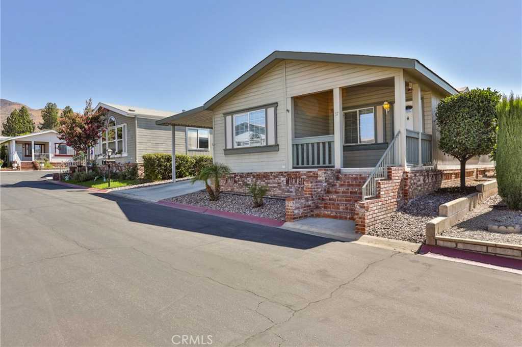 photo 1: 3850 Atlantic Avenue Unit 37, Highland CA 92346