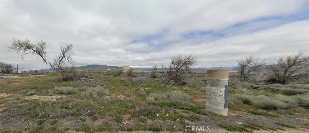 photo 1: 8 Highline Road, Tehachapi CA 93561