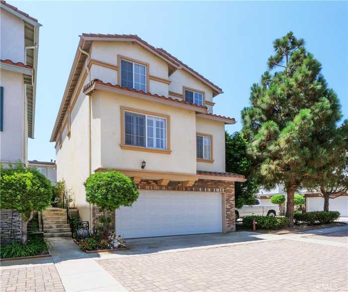 photo 1: 700 Meyer Lane Unit 5, Redondo Beach CA 90278