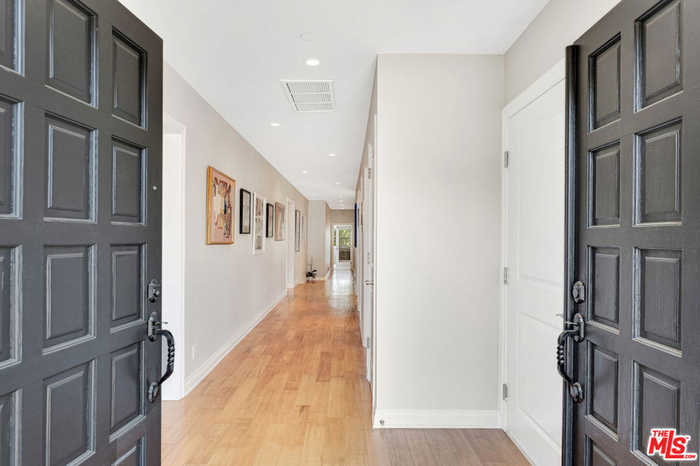 photo 2: 3733 Willowcrest Avenue, Studio City CA 91604