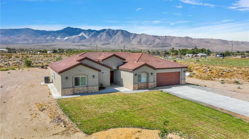 photo 1: 30655 Sage Street, Lucerne Valley CA 92356