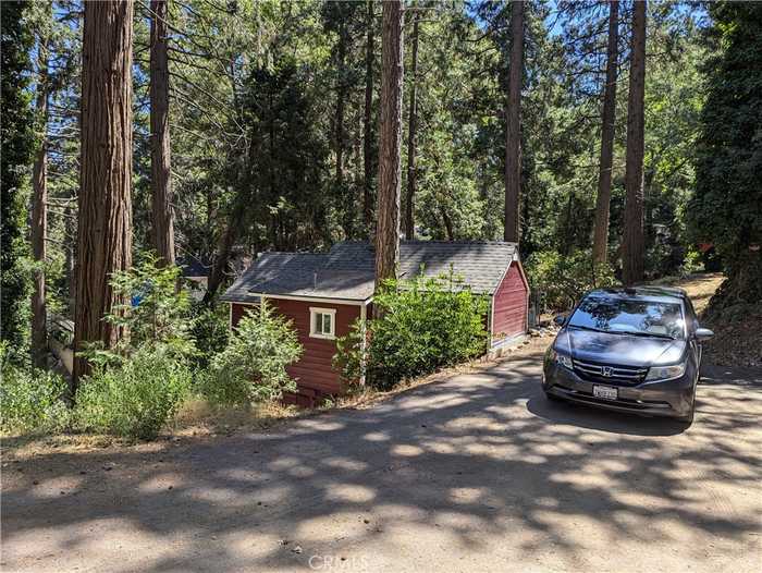 photo 2: 21920 Plunge Road, Cedarpines Park CA 92322