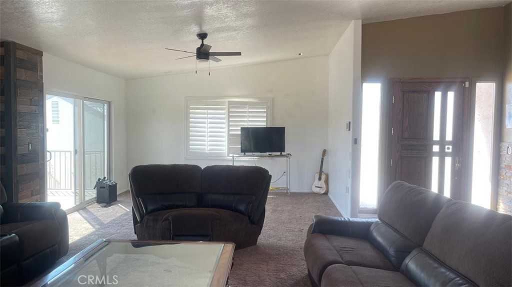 photo 3: 22139 Drover Way, Canyon Lake CA 92587