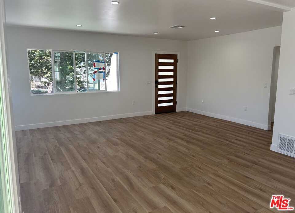 photo 3: 2158 W 77th Street, Los Angeles CA 90047