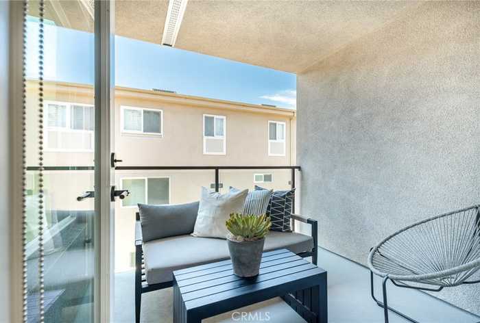 photo 24: 11809 Holly Way Place, Los Angeles CA 91607