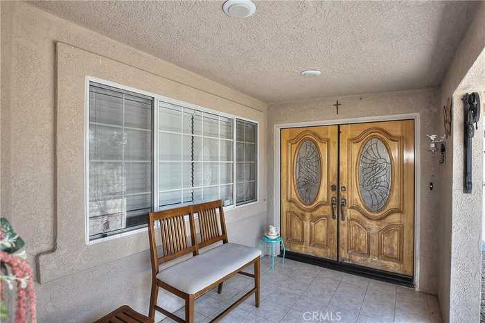 photo 2: 18611 Mustang Drive, Tehachapi CA 93561