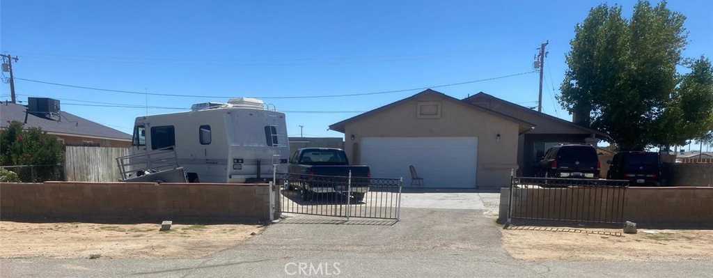 photo 1: 7340 Walpole Avenue, California City CA 93505