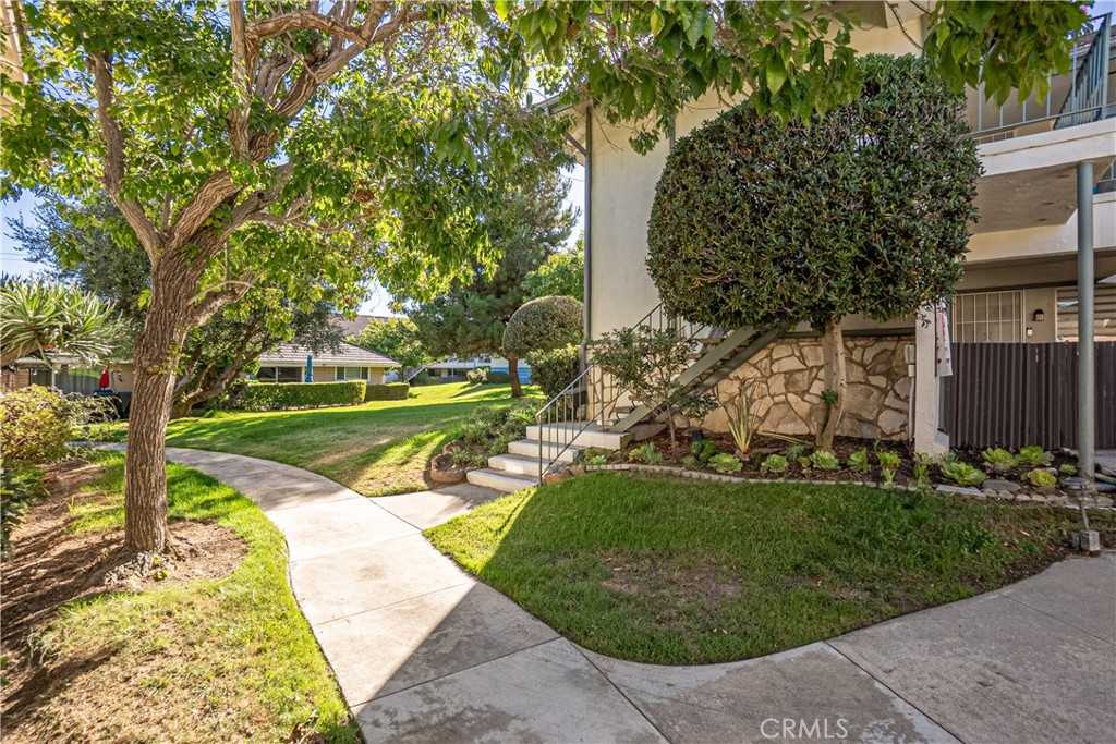 photo 2: 23005 Nadine Circle, Torrance CA 90505