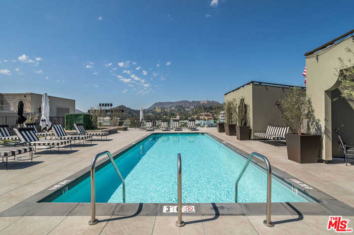 photo 2: 1645 Vine Street Unit 302, Los Angeles CA 90028