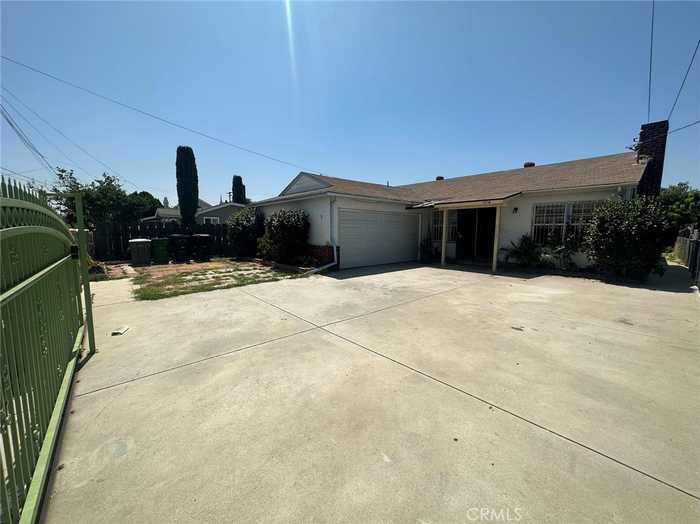 photo 2: 13716 Foster Avenue, Baldwin Park CA 91706