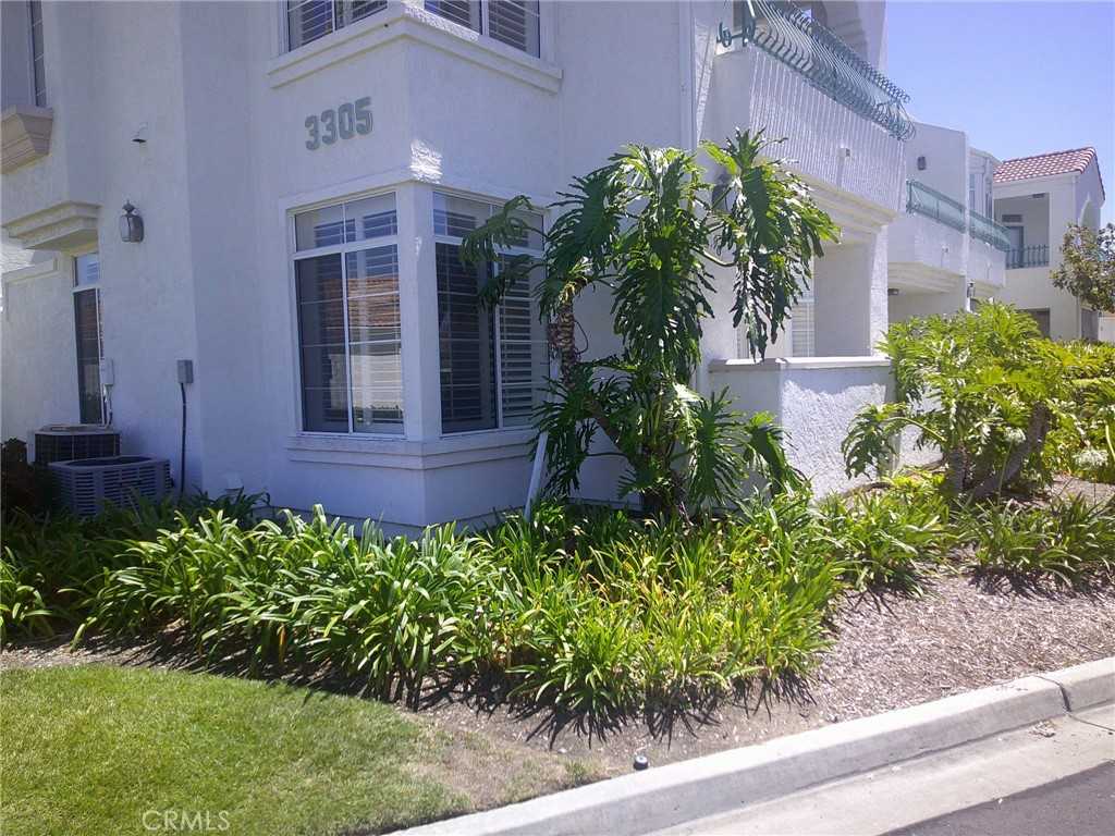 photo 1: 3305 Genoa Way Unit 90, Oceanside CA 92056