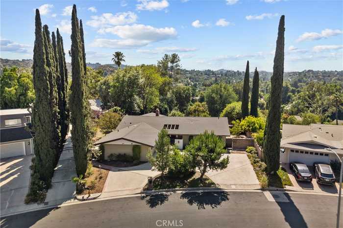 photo 2: 20352 Alerion Place, Woodland Hills CA 91364