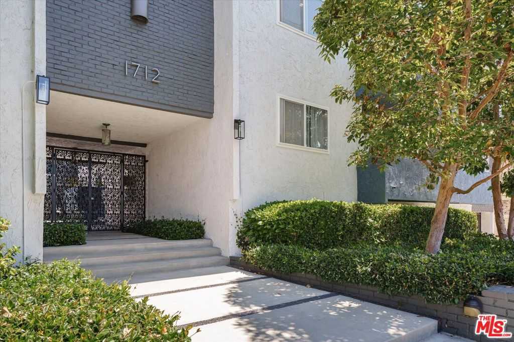 photo 3: 1712 Colby Avenue Unit 104, Los Angeles CA 90025