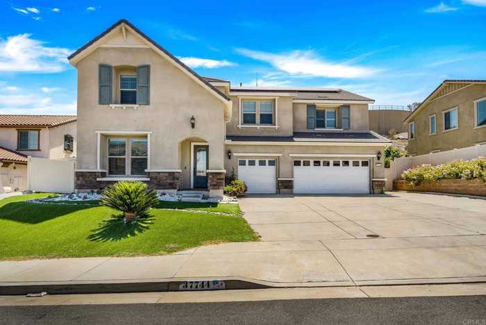 photo 1: 37744 Mockingbird Avenue, Murrieta CA 92563