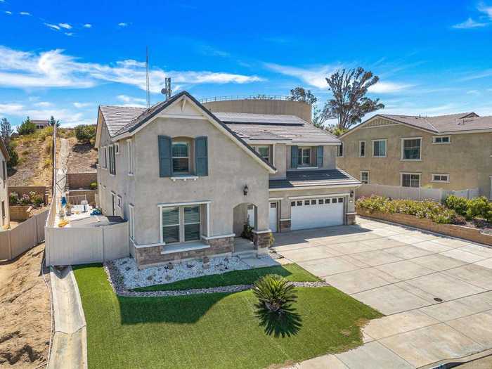 photo 2: 37744 Mockingbird Avenue, Murrieta CA 92563