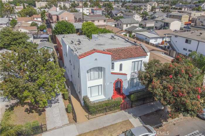 photo 1: 1724 Cherry Avenue, Long Beach CA 90813