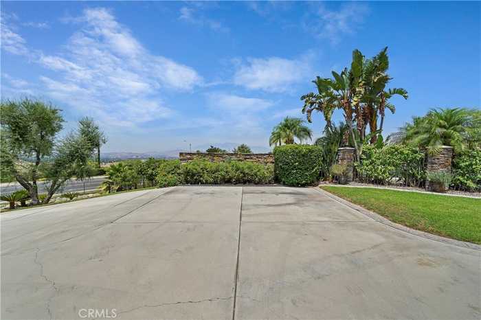 photo 74: 5300 Lochmoor Drive, Riverside CA 92507