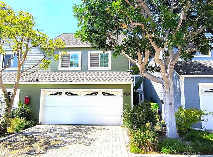 photo 2: 6067 Loynes Drive Unit 18, Long Beach CA 90803