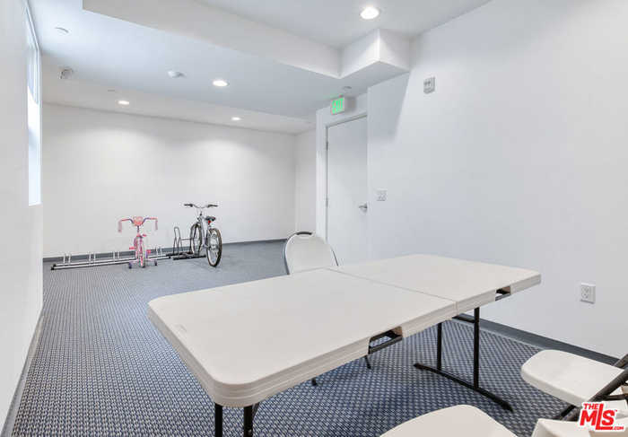 photo 21: 4813 Oakwood Avenue Unit 103, Los Angeles CA 90004