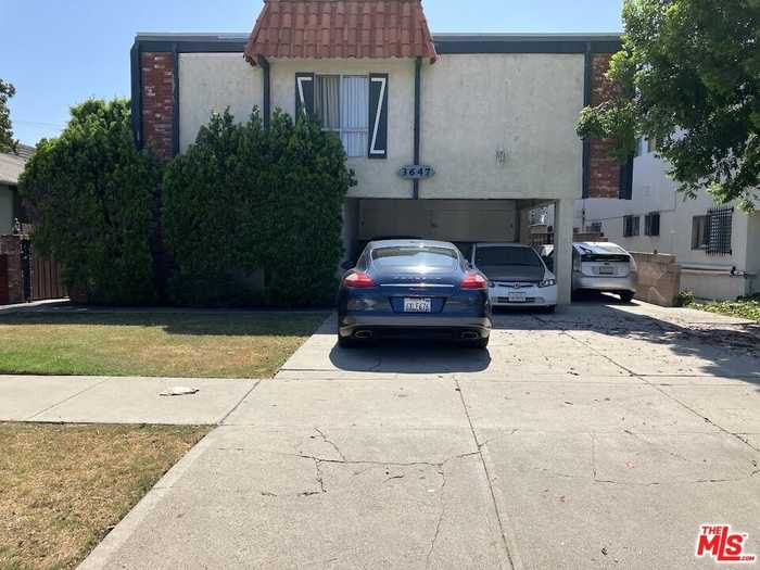 photo 1: 3647 Vinton Avenue, Los Angeles CA 90034