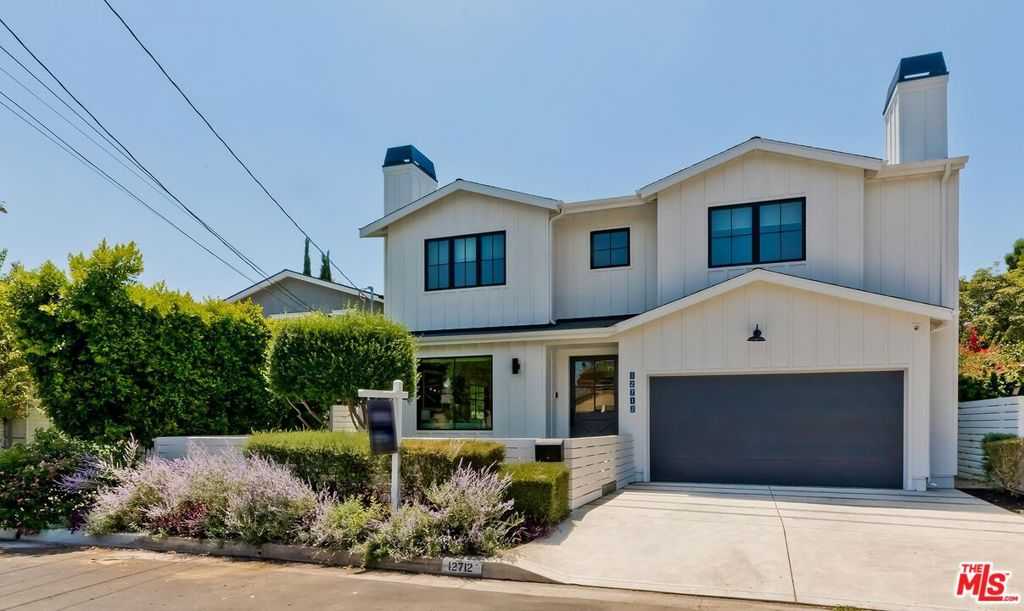 photo 2: 12712 Sarah Street, Studio City CA 91604