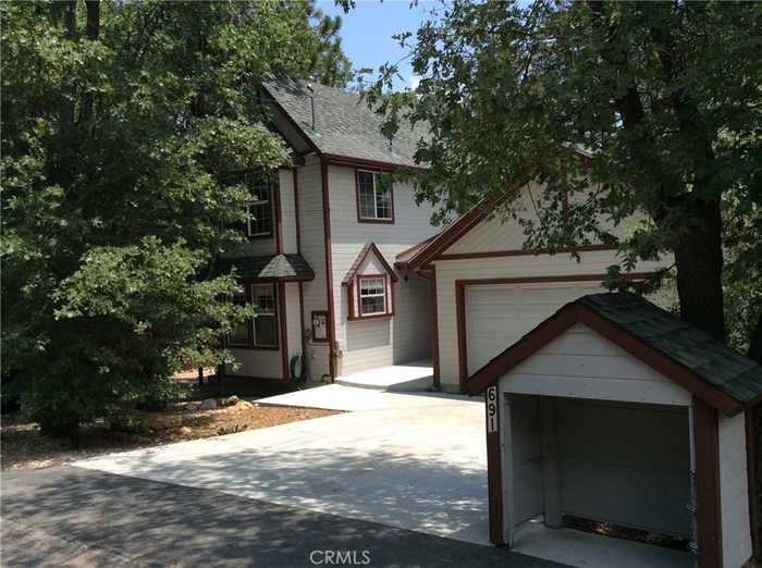 photo 1: 691 Moreno Lane, Sugarloaf CA 92386