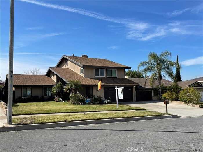 photo 1: 3649 Orchid Drive, Highland CA 92346