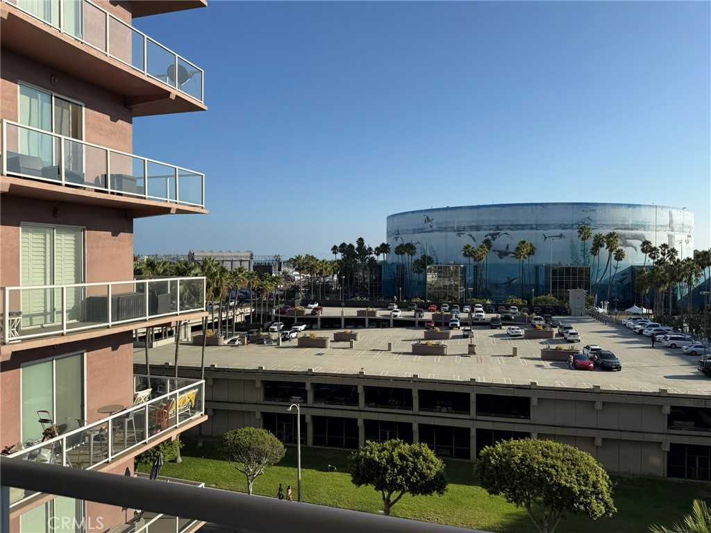 photo 2: 388 E Ocean Boulevard Unit 408, Long Beach CA 90802