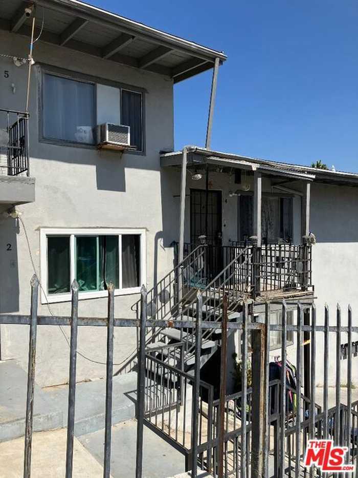 photo 2: 2828 E Lanfranco Street, Los Angeles CA 90033