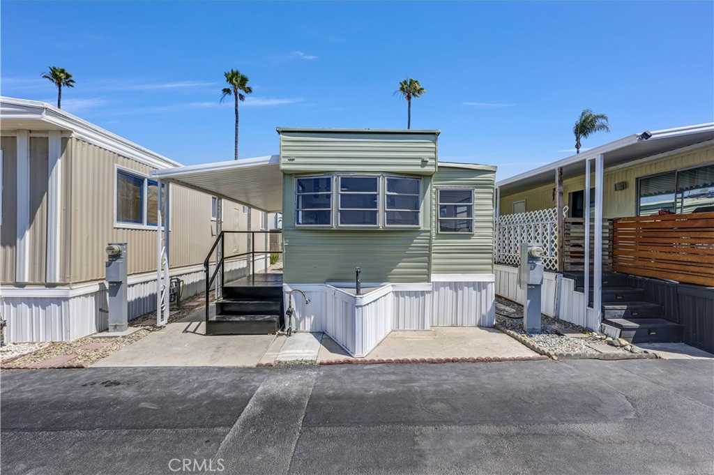 photo 1: 16949 Western, Gardena CA 90247