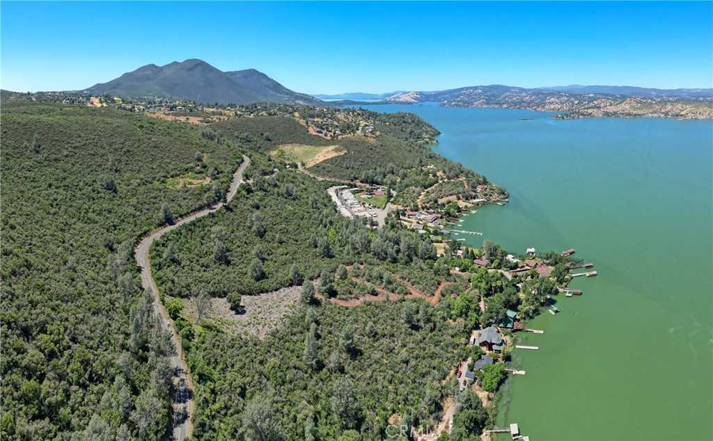 photo 3: 11390 Point Lakeview Road, Kelseyville CA 95451