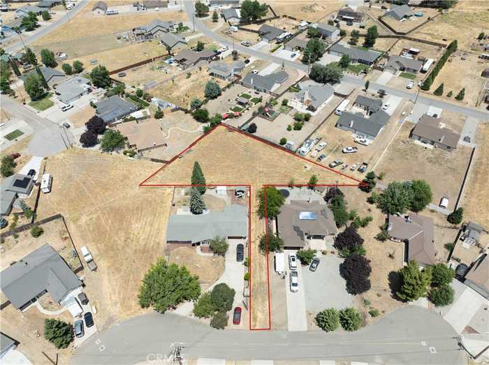 photo 1: 18140 Flare Drive, Tehachapi CA 93561