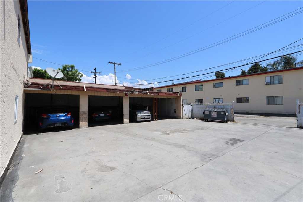 photo 3: 678 Del Rosa Place, Pomona CA 91768