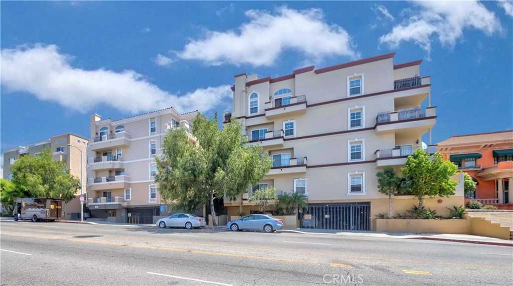 photo 2: 616 S Wilton Place S Unit 201, Los Angeles CA 90005