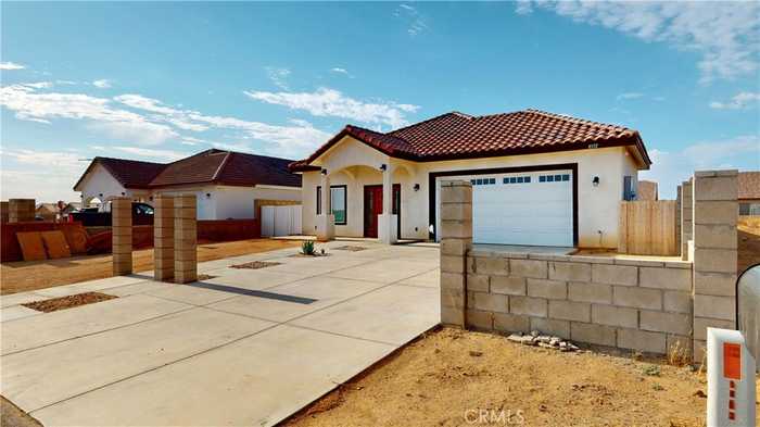 photo 2: 8332 Rea Avenue, California City CA 93505