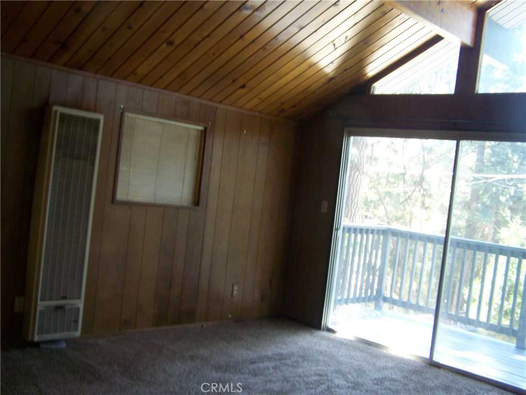 photo 2: 31414 Panorama Drive, Running Springs CA 92382