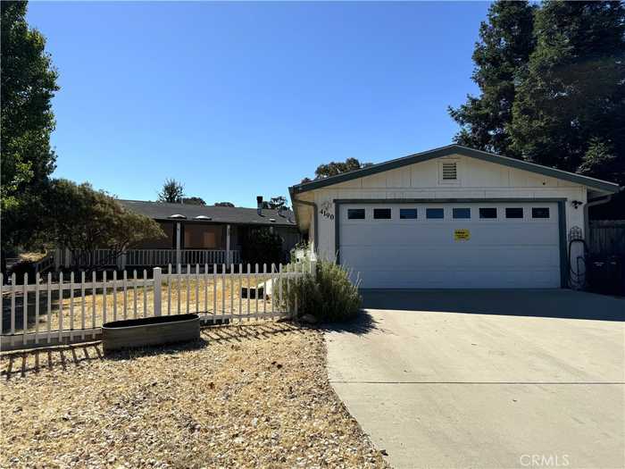 photo 1: 4190 Hackney Way, Paso Robles CA 93446