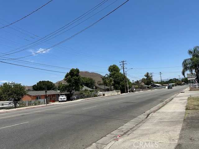 photo 3: 3725 Rubidoux Boulevard, Jurupa Valley CA 92509