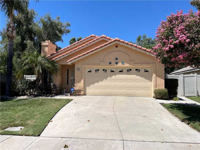 photo 1: 7776 Somerset Lane, Highland CA 92346