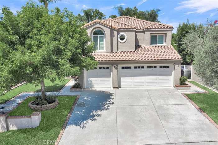 photo 2: 7050 Highland Spring Lane, Highland CA 92346