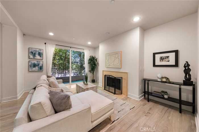 photo 2: 11115 Acama Street Unit 305, Studio City CA 91602