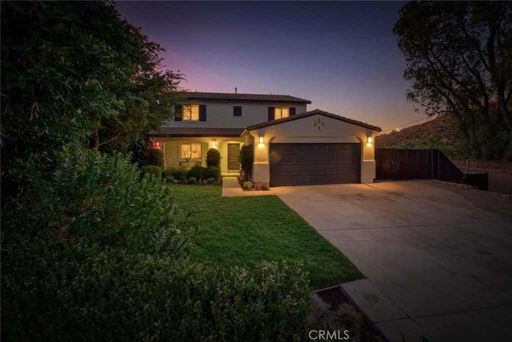 photo 1: 10385 Cresthaven Lane, North Tustin CA 92705